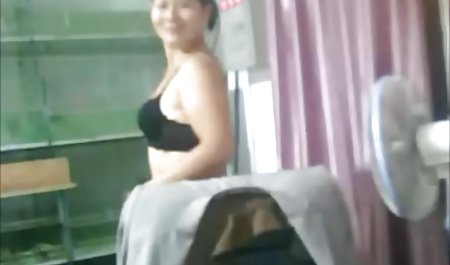 Young girl has high hopes for her boyfriend's dick